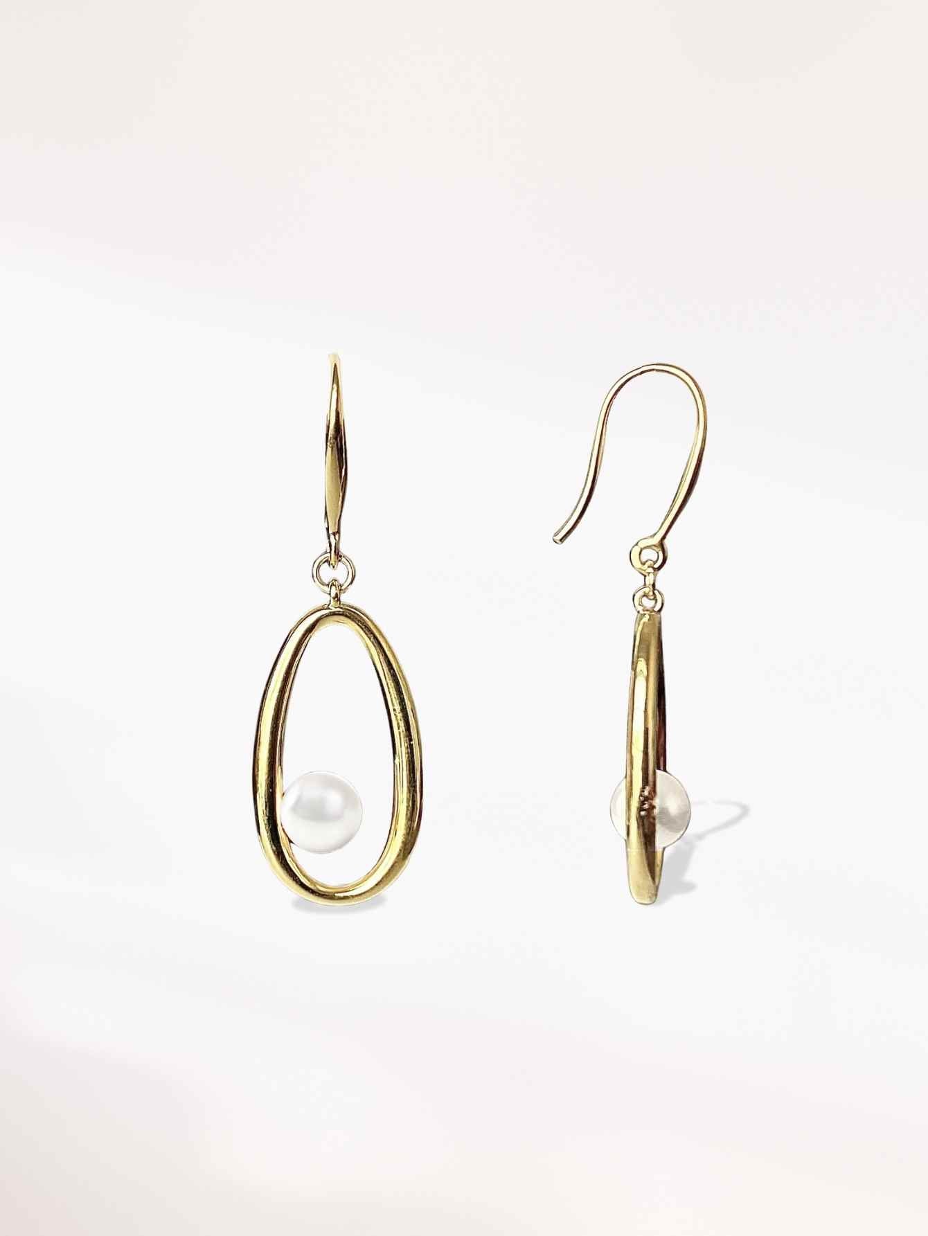 Shell Pearl Earrings