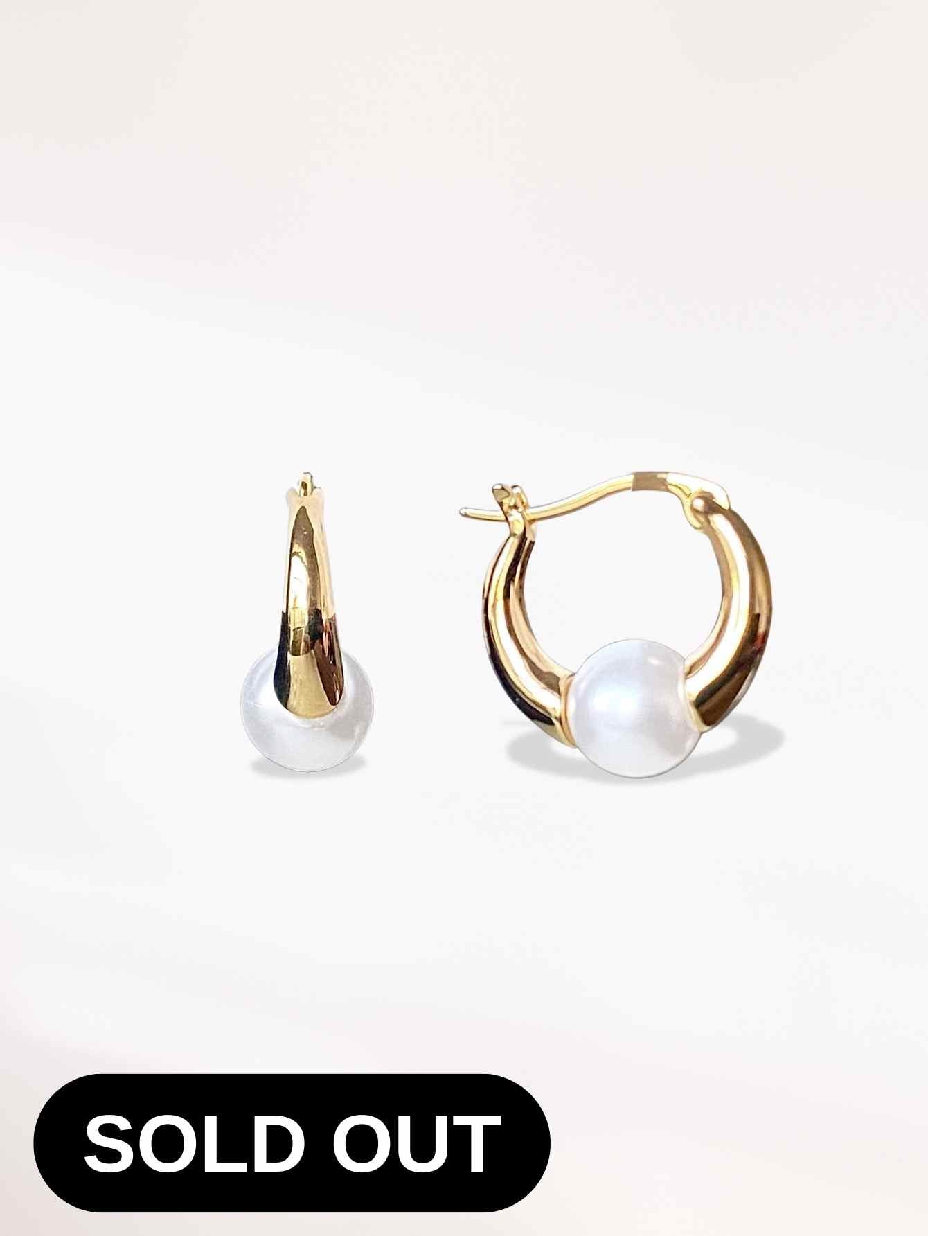 Shell Pearl Hoop Earrings