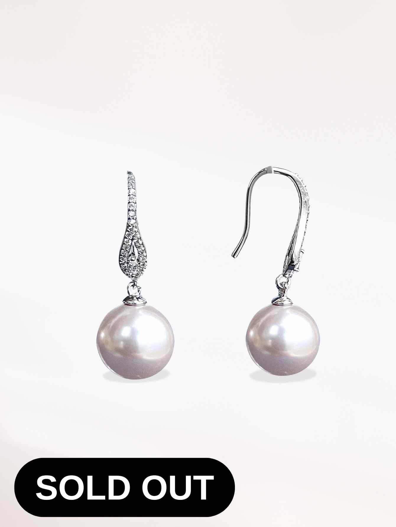Shell Pearl Earrings