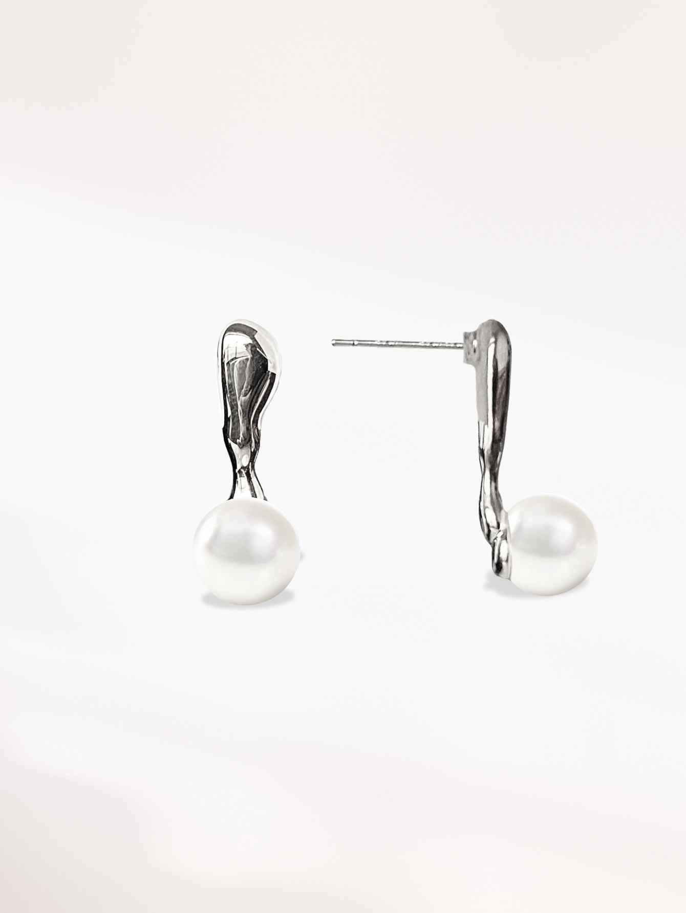 Shell Pearl Earrings