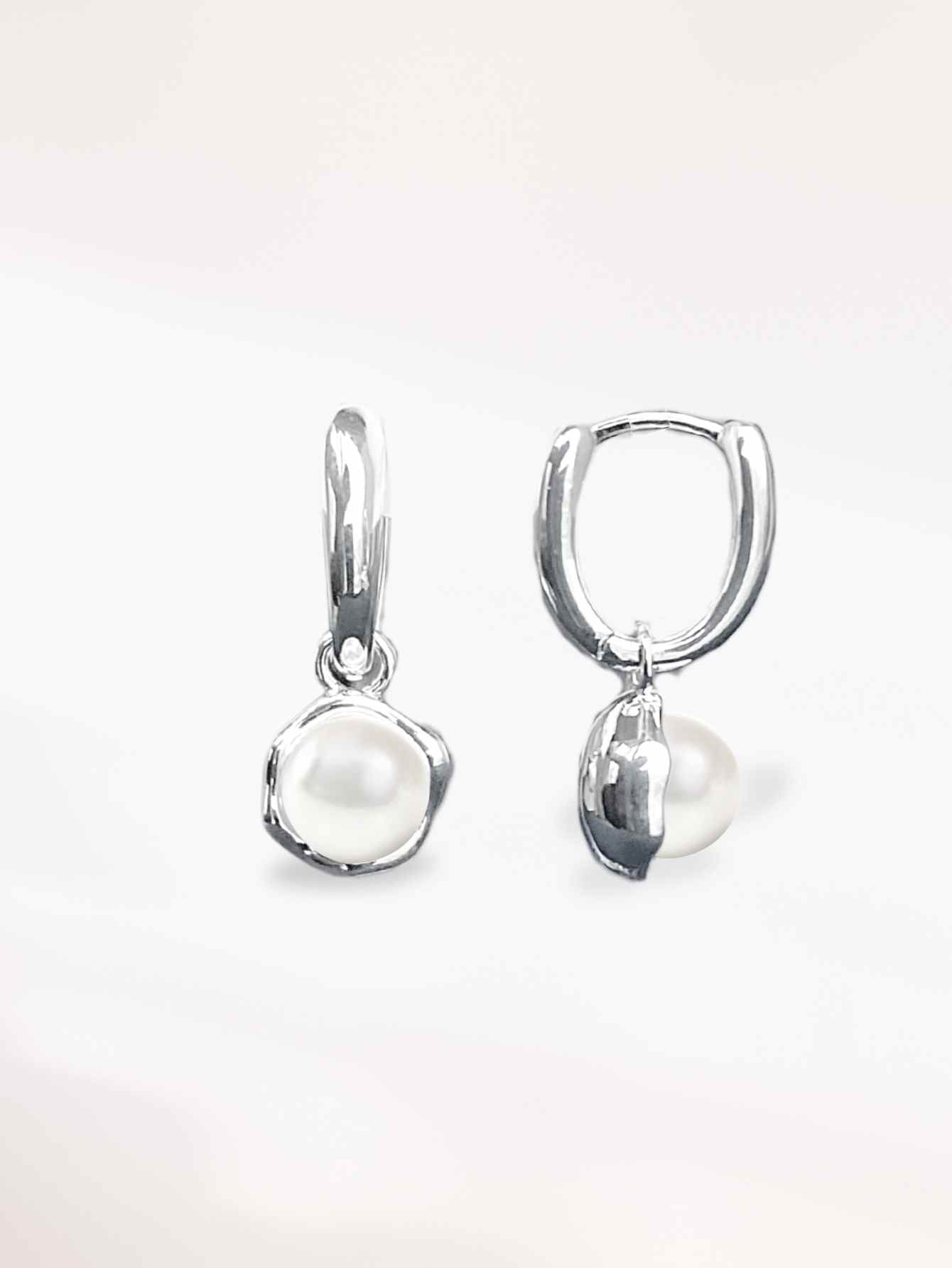 Shell Pearl Hoop Earrings