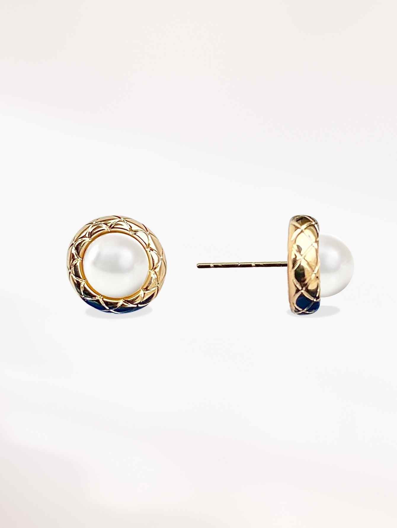 Shell Pearl Earrings