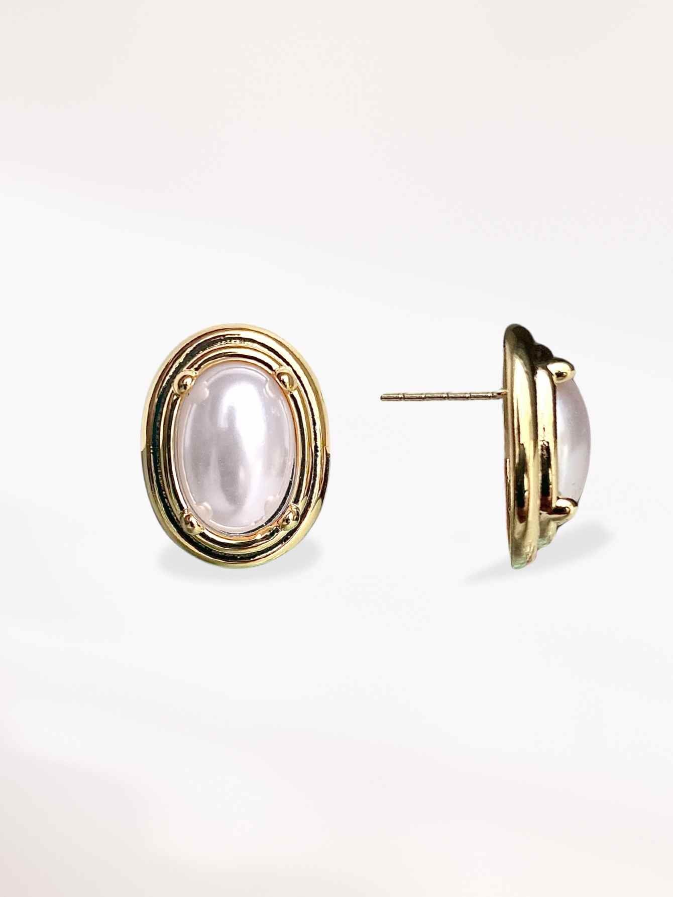 Shell Pearl Earrings