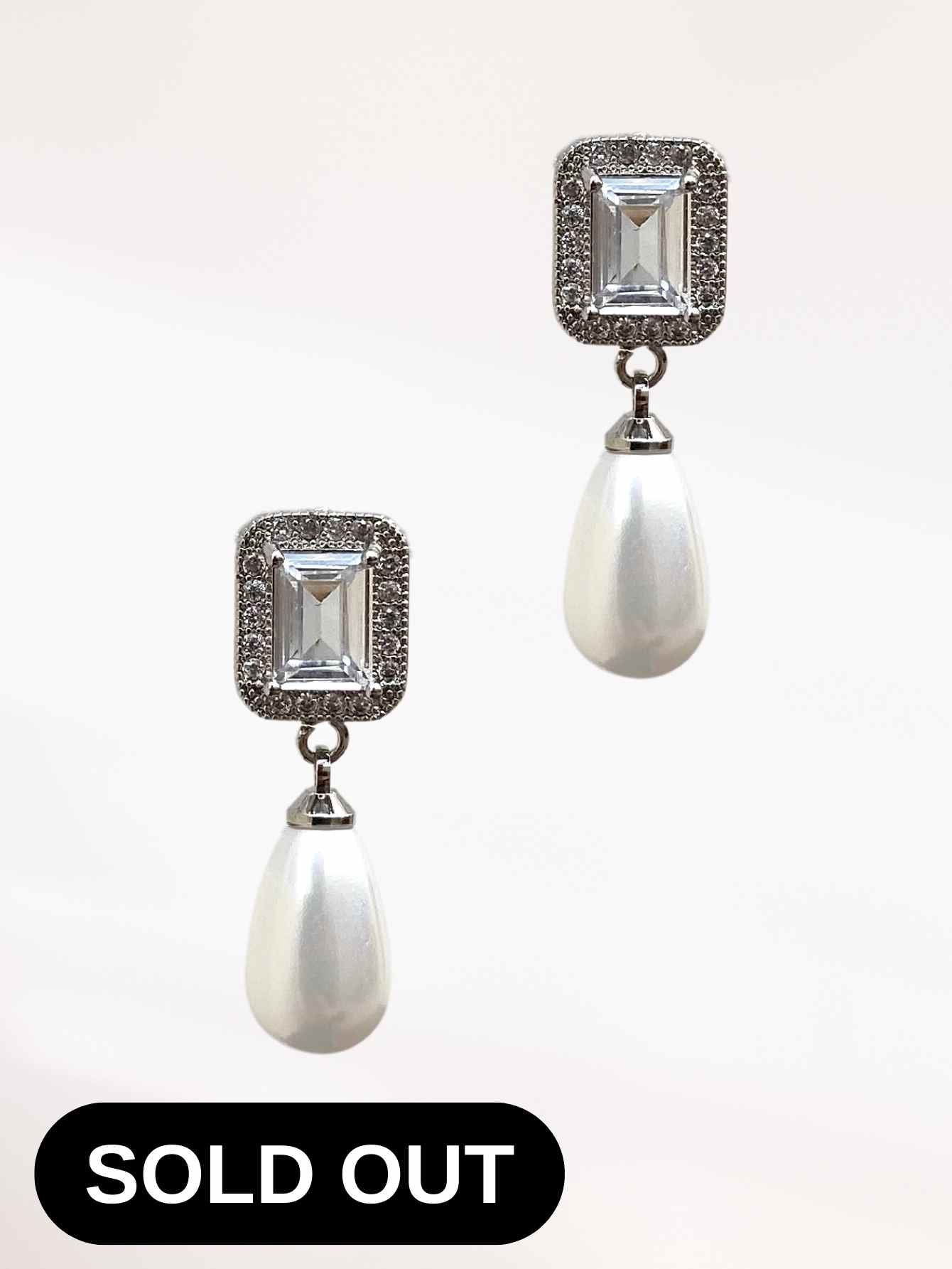 Pearl & Crystal Earrings (Silver)