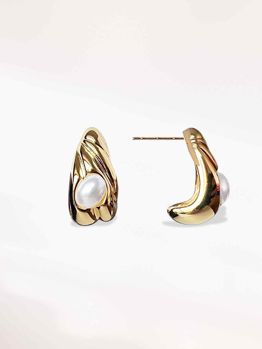 Shell Pearl Earrings